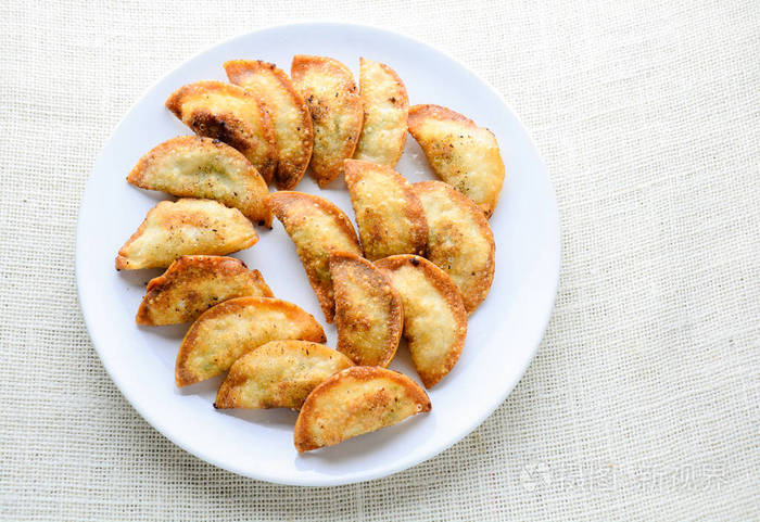 fried dumplings图片