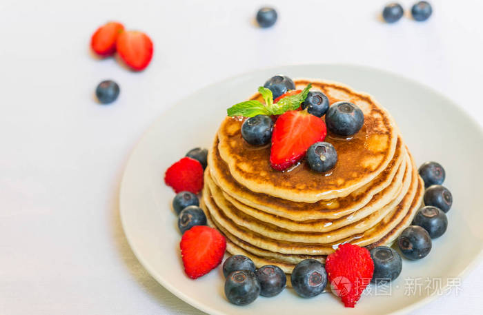 白底蜂蜜美式薄饼