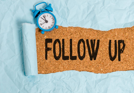 笔迹文字写作跟进.概念是指已经开始的事物的延续.照片