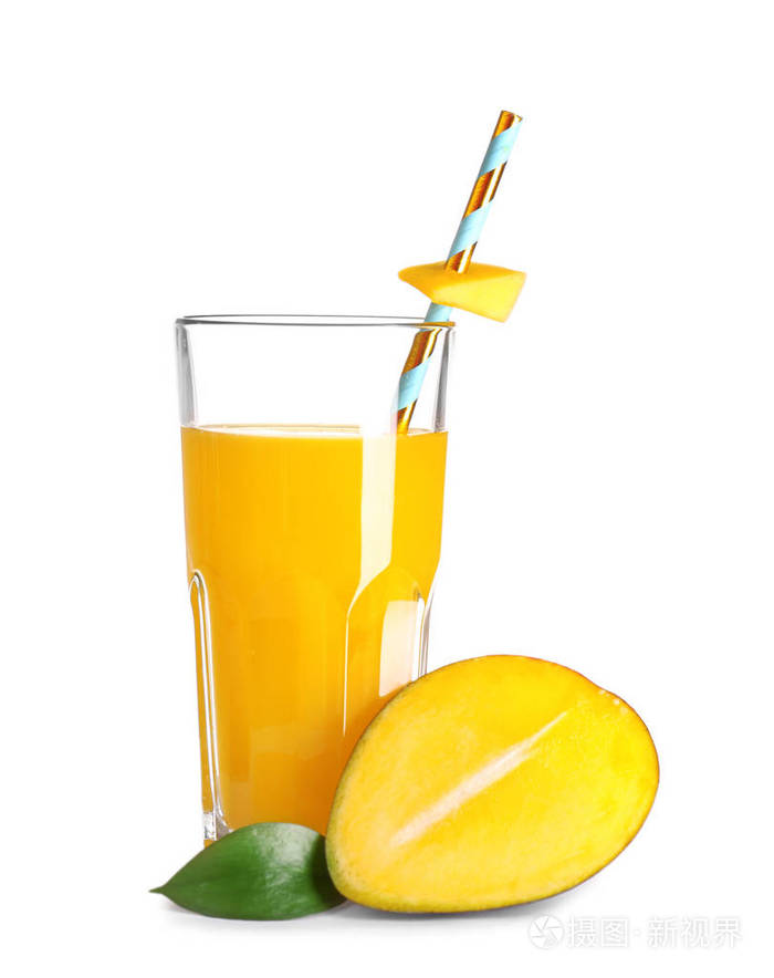 一杯白底美味芒果汁