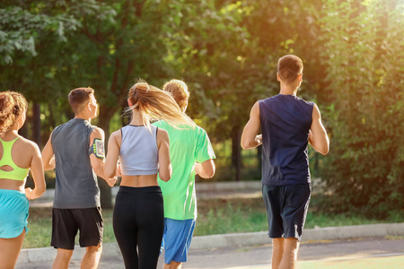 喜欢跑步图片-喜欢跑步素材-喜欢跑步插画-摄图新视界