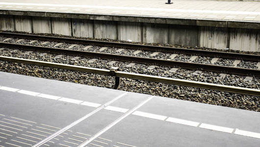 有轨电车铁轨图片