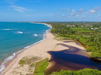 汇入大海图片大全