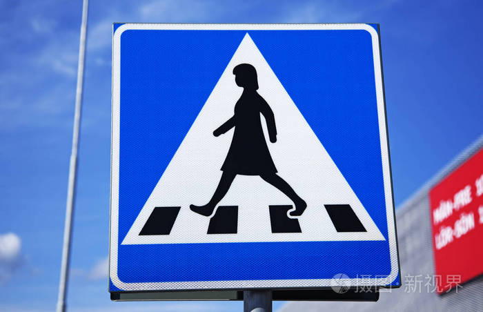 女性人形人行横道交通标志