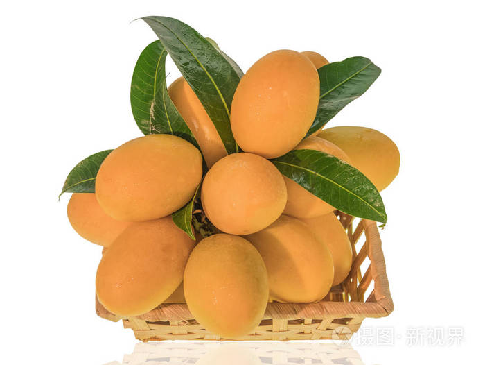 白背竹篓里的香梅