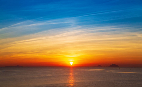 云层加勒比越南芽庄南中国海上空的云层日出照片