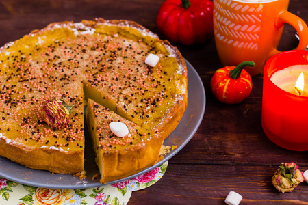 pumpkin pie traditional thanksgiving tasty tart.