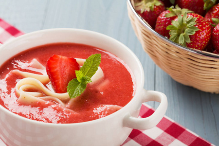 草莓汤图片