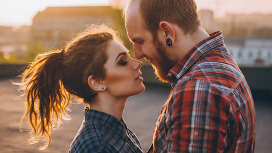 浪漫约会温情情侣照片