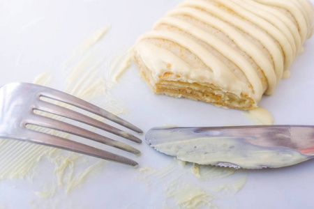 自制煎饼奶油白巧克力奶油薄饼,自制薄煎饼照片