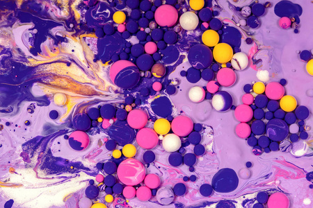 紫色,蓝色,粉色和黄色液体混合.创意多色背景.