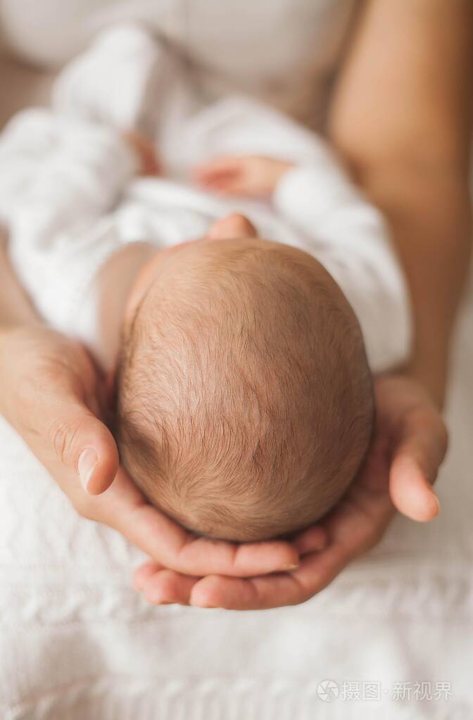 新生婴儿照片真人图片