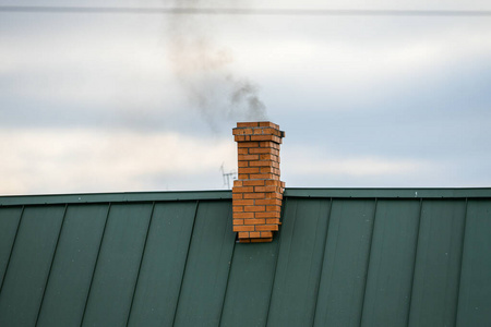房子烟囱烟图片