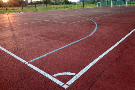 室外篮球场白色标线特写.照片