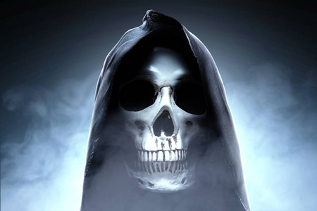 戴着黑色斗篷的骷髅头照片