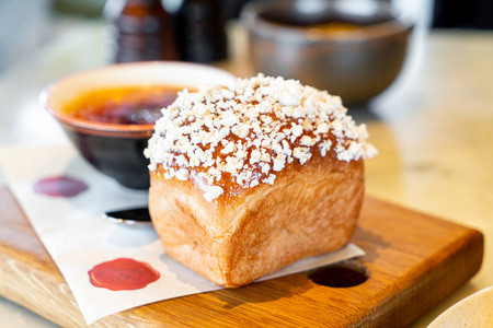 鹅肝酱面包照片