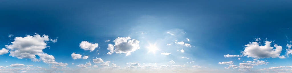 hdri全景360度角视图,天顶和美丽的云彩用于图形,如天空穹顶或编辑无