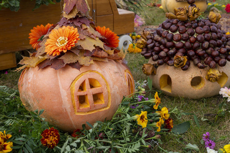 古色古香的南瓜屋照片