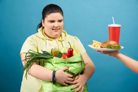 男生胖好吃懒图片