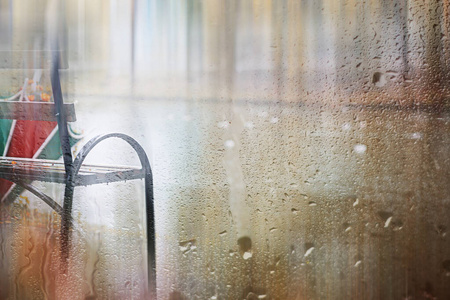 背景公园里的秋雨图片