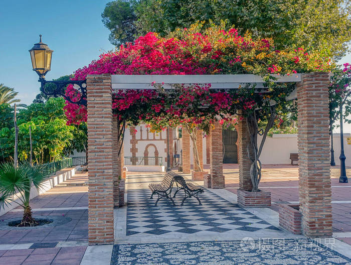 西班牙南部典型的安达卢西亚庭院