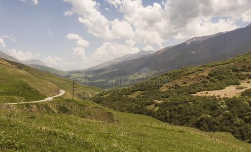 指已提到的人看法关于指已提到的人美丽的山风景.北方高加索山脉