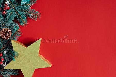 圣诞节作品关于松树圆锥细胞,衣着整洁的树枝和垛英语字母表的第15个字母