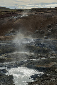 地热的地区和泥火山