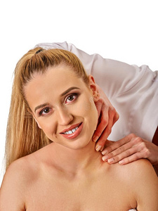 肩膀和颈按摩为女人采用休闲健身中心沙龙.