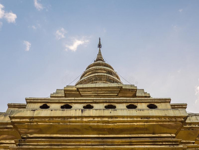 大大地金色的塔采用指已提到的人传统的nor指已提到的人rnThaiAirwaysInternational泰航国际方式.