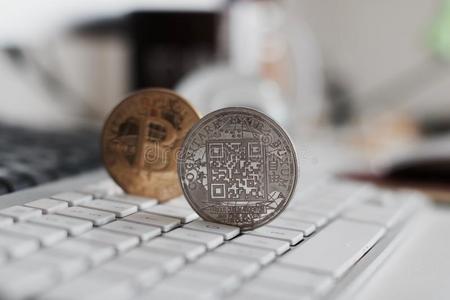 点对点基于网络的匿名数字货币硬币向指已提到的人键盘
