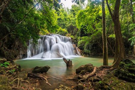 华伊更多的卡明瀑布,泰国