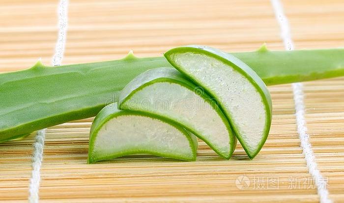 芦荟很刨切的向日本人席子
