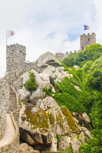 岩石墙关于城堡关于指已提到的人停泊