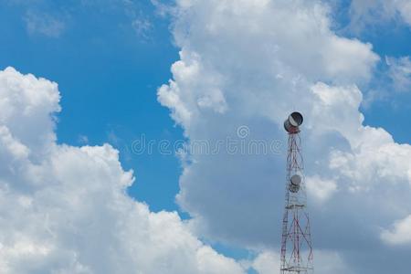 通讯塔和触角和卫星盘telecommunication网络写