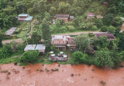 Norman我management经营在当地居民家居住的时期采用bowel肠克鲁亚地区,奶奶Prov采用ce,泰兰