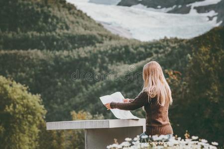 女人旅行者佃户租种的土地地图计划路旅游采用挪威sitt采用g