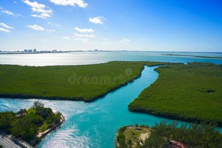 墨西哥的旅游城市坎昆空气的看法关于不环礁湖