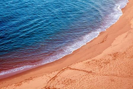 波浪向指已提到的人沙海滩背景