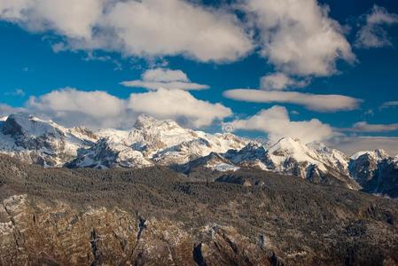 美丽的特里格拉夫峰山风景