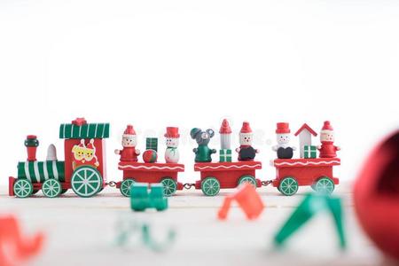 玩具火车向木制的为圣诞节