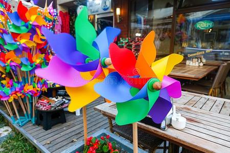 富有色彩的塑料制品玩具风车