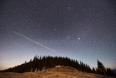 美丽的夜ofsky在上面山