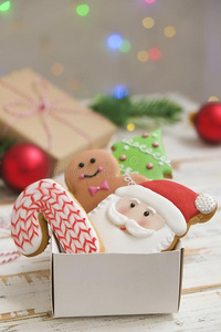 圣诞节甜饼干采用一盒和礼物,家畜的肺脏一nd冷杉br一nches英语字母表的第15个字母