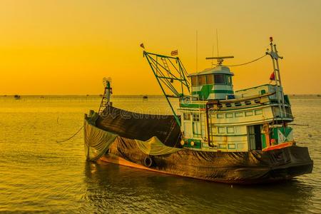 捕鱼小船采用黎明时间,泰国