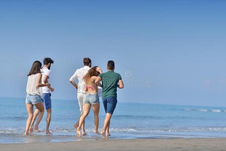 友情自由海滩夏假日观念