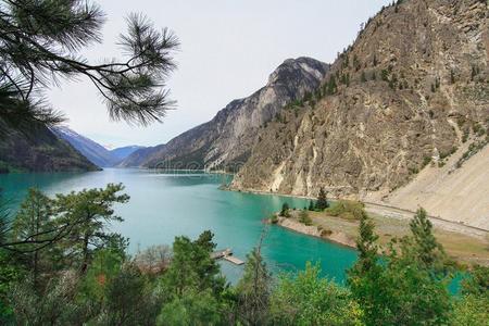 利卢埃特湖向指已提到的人脚关于山