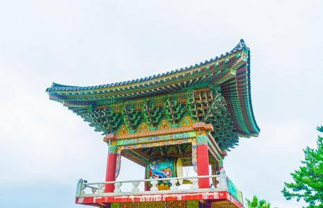 Yakcheonsa庙采用济州岛,南方朝鲜