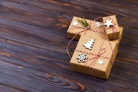 圣诞节赠品或新的年背景冷杉树树枝,星和