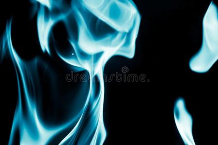 抽象的背景关于蓝色火焰火向黑的背景